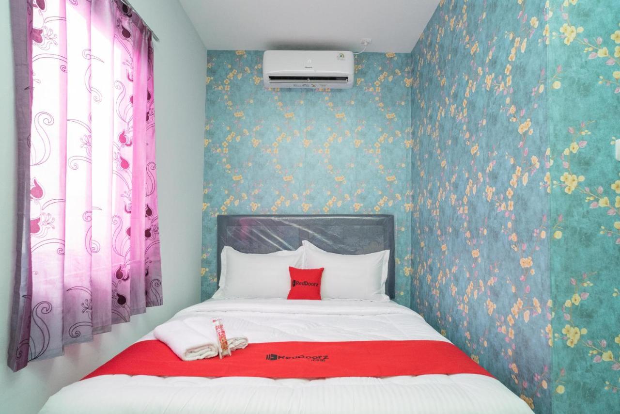 Reddoorz Plus Near Itc Cempaka Mas 2 จาการ์ตา ภายนอก รูปภาพ