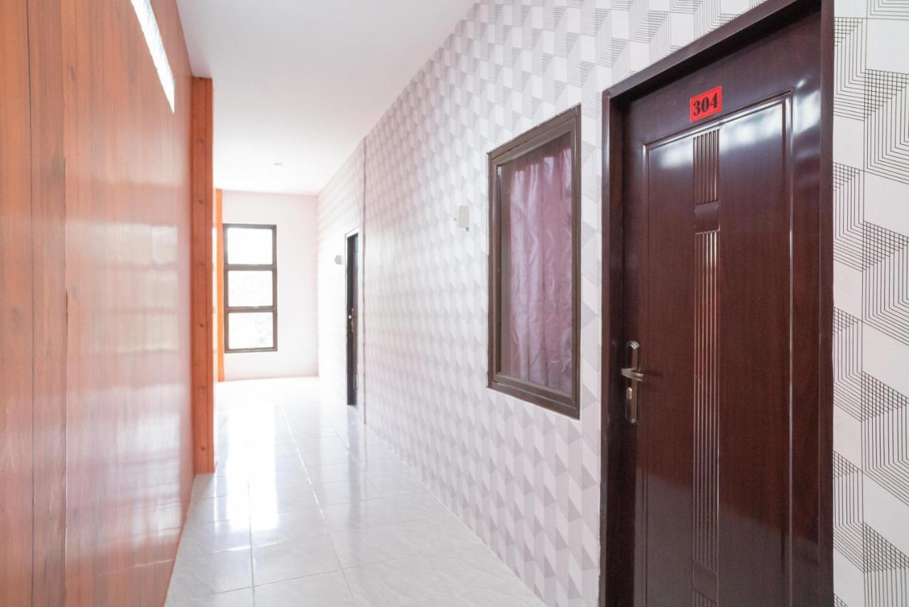 Reddoorz Plus Near Itc Cempaka Mas 2 จาการ์ตา ภายนอก รูปภาพ