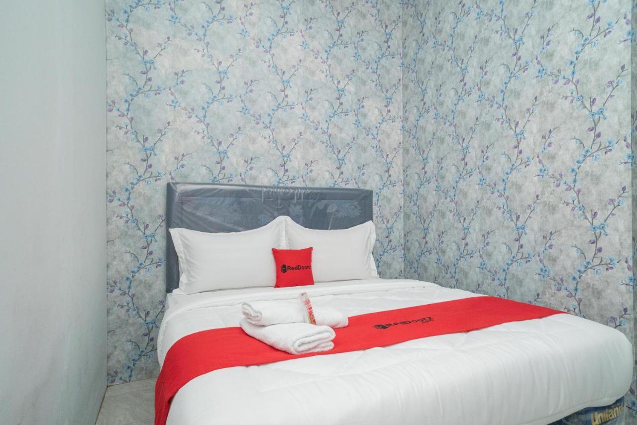 Reddoorz Plus Near Itc Cempaka Mas 2 จาการ์ตา ภายนอก รูปภาพ